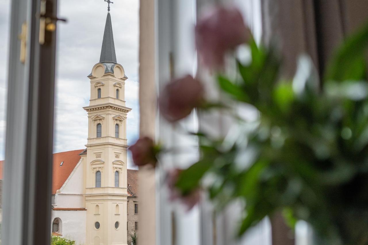 El Gusto Homes Town Šoproň Exteriér fotografie