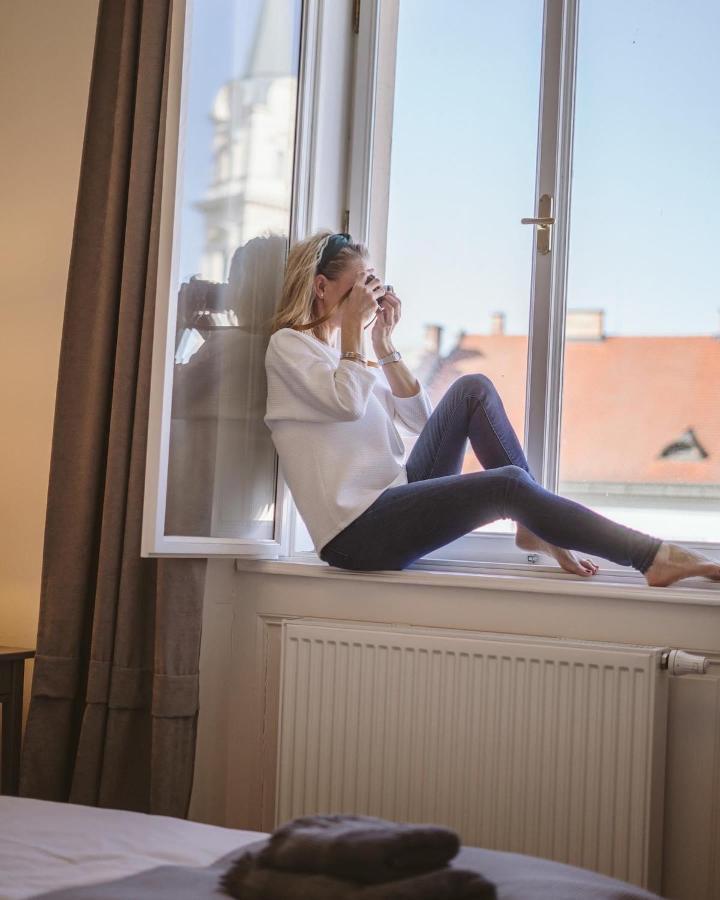 El Gusto Homes Town Šoproň Exteriér fotografie
