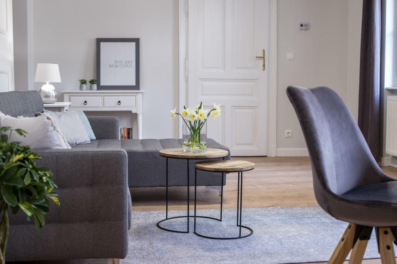 El Gusto Homes Town Šoproň Exteriér fotografie