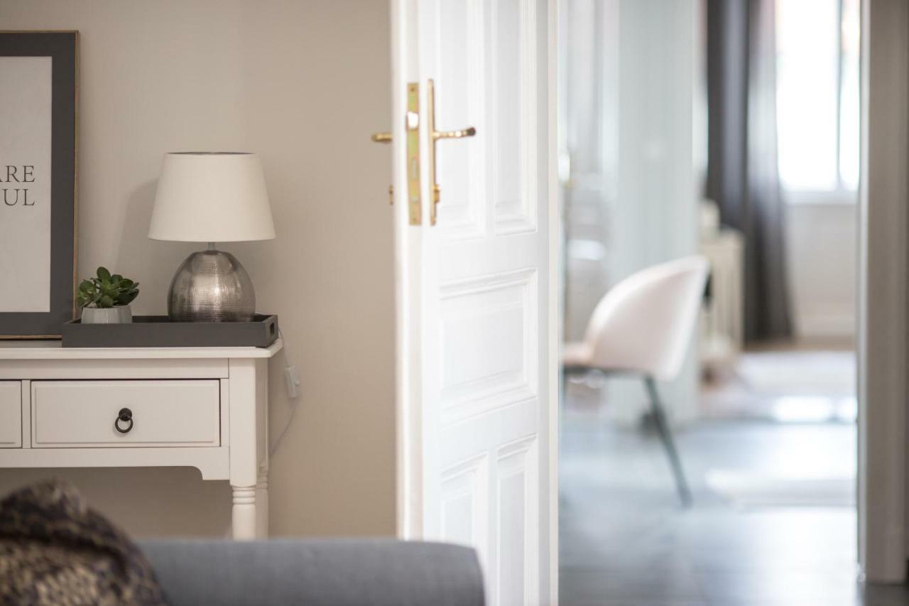 El Gusto Homes Town Šoproň Exteriér fotografie