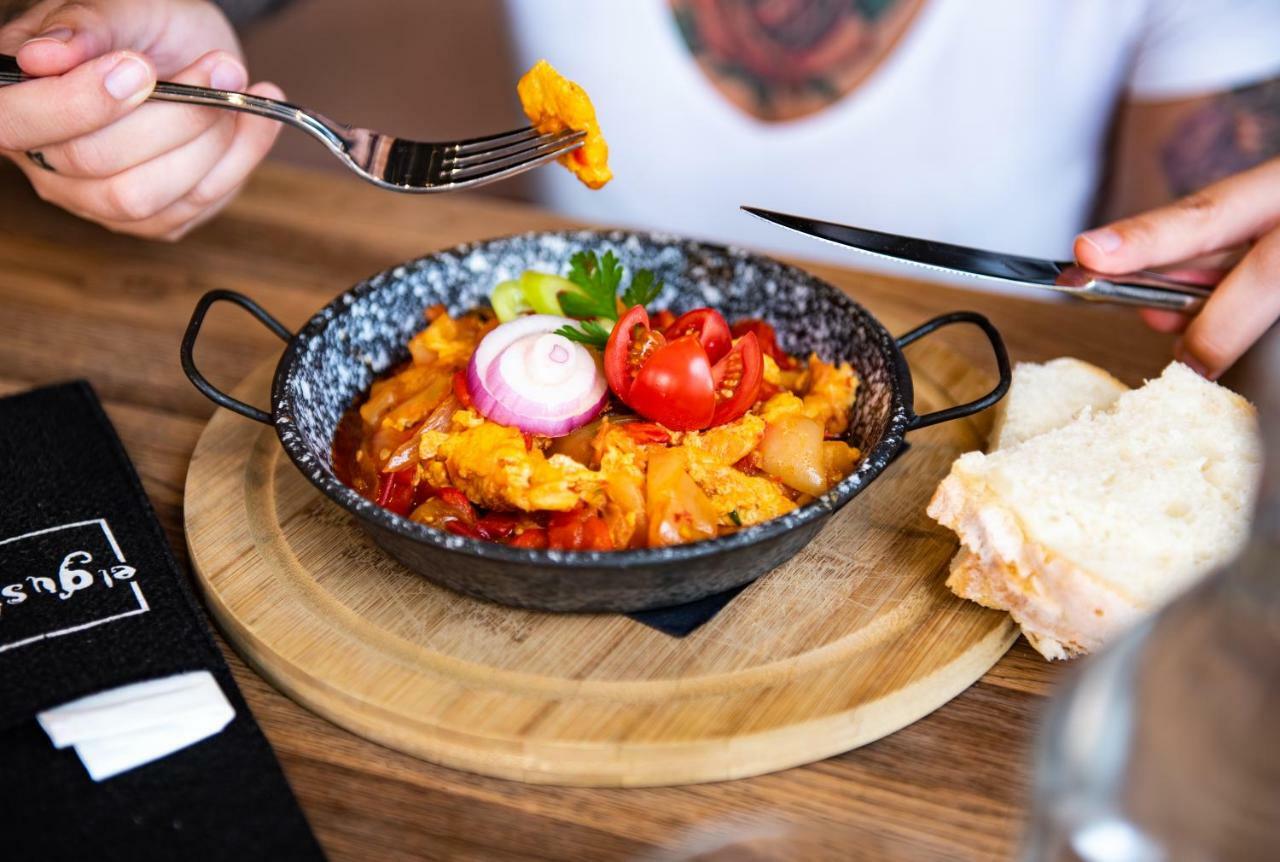 El Gusto Homes Town Šoproň Exteriér fotografie